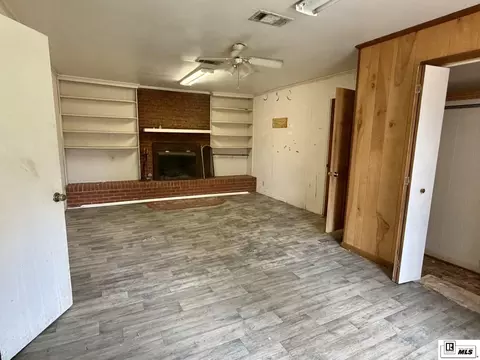 Living - 2459 Prairie Rd, Monroe, LA 71202 photo 1 of 3