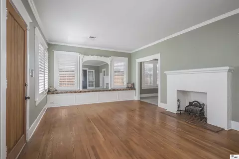 Living - 1303 Spencer Ave, Monroe, LA 71201 photo 1 of 3