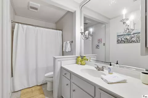 Bath - 2504 Bramble Dr, Monroe, LA 71201 photo 3 of 3