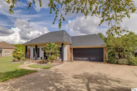 Exterior - 324 Bunker Ln, Monroe, LA 71203 photo 2 of 10