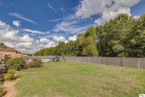 Exterior - 324 Bunker Ln, Monroe, LA 71203 photo 10 of 10