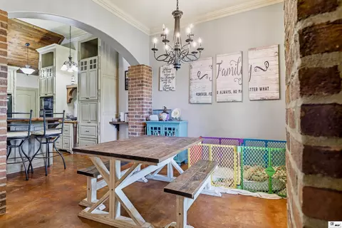 Dining - 324 Bunker Ln, Monroe, LA 71203 photo 2 of 2