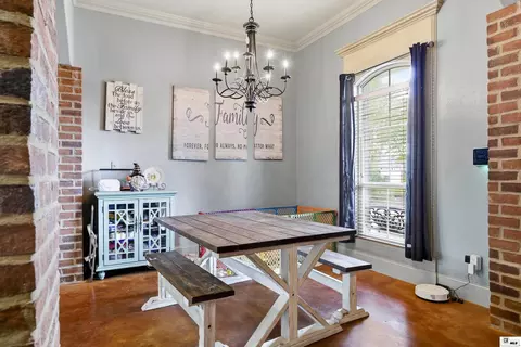 Dining - 324 Bunker Ln, Monroe, LA 71203 photo 1 of 2