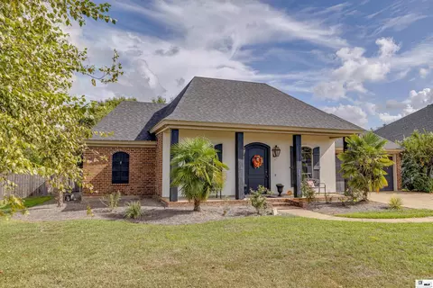 Exterior - 324 Bunker Ln, Monroe, LA 71203 photo 3 of 10