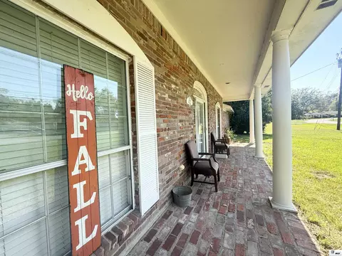 Exterior - 412 Stevenson Dr, Monroe, LA 71203 photo 2 of 15