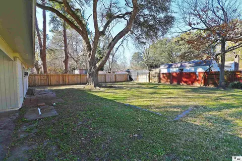 Exterior - 500 Eason Pl, Monroe, LA 71201 photo 3 of 5