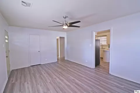 Living - 500 Eason Pl, Monroe, LA 71201 photo 2 of 2