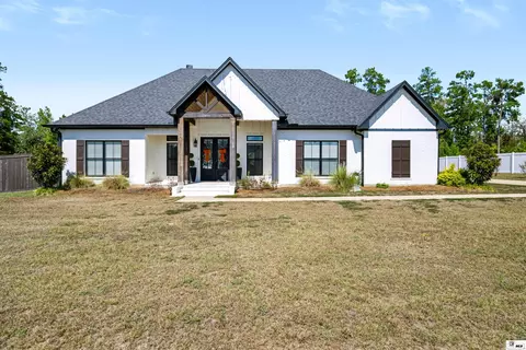 401 Pelican Grove Dr, Calhoun, LA 71225