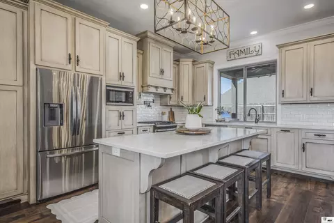 Kitchen - 209 Cotton Trce, Monroe, LA 71201 photo 1 of 2
