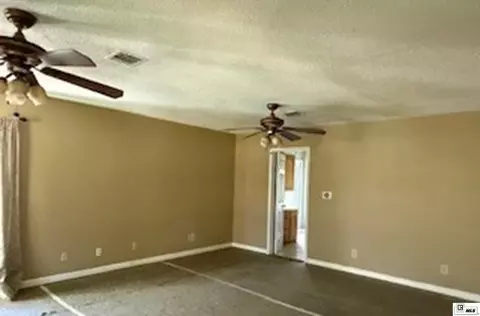 Living - 126 Topic St, Monroe, LA 71203 photo 2 of 2