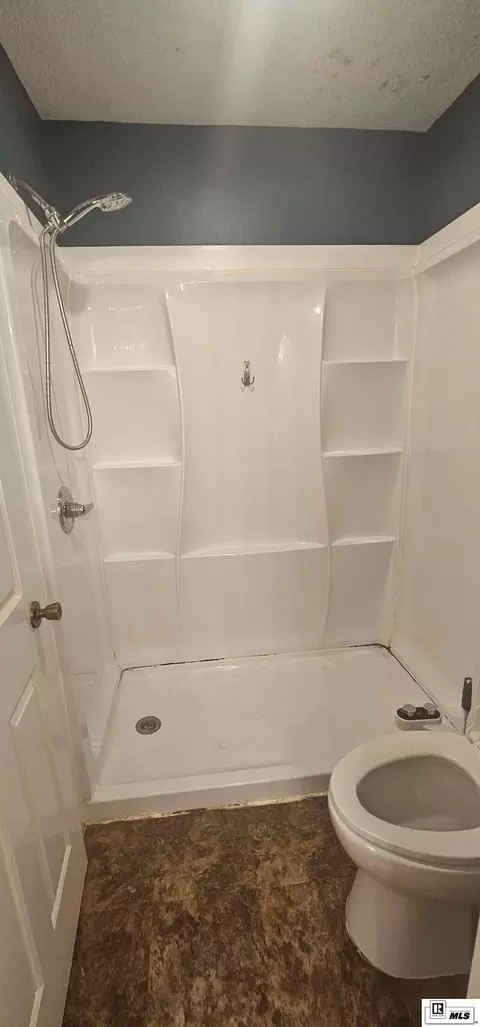 Bath - 126 Topic St, Monroe, LA 71203 photo 2 of 2