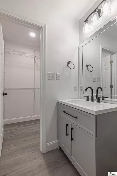 Bath - 114 E Louisiana Ave #1, Ruston, LA 71270 photo 1 of 5
