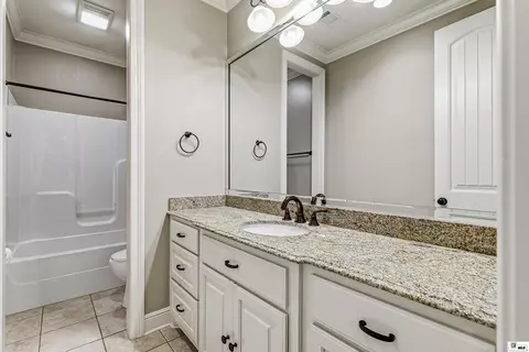 Bath - 1908 Bienville Dr, Monroe, LA 71201 photo 5 of 5