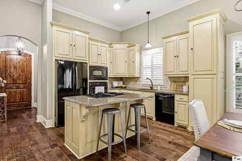 Kitchen - 1908 Bienville Dr, Monroe, LA 71201 photo 3 of 3