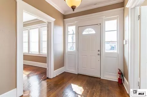 Entry Way - 511 Bres Ave, Monroe, LA 71201 photo 1 of 5