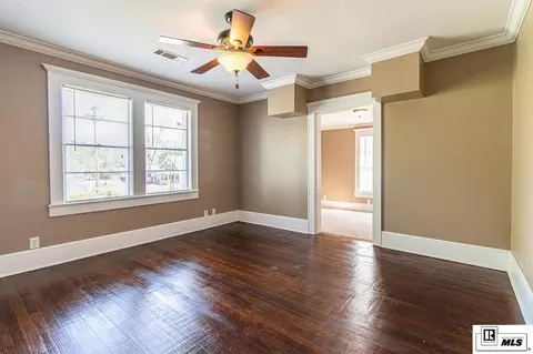 Living - 511 Bres Ave, Monroe, LA 71201 photo 8 of 9