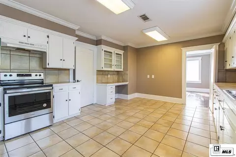 Kitchen - 511 Bres Ave, Monroe, LA 71201 photo 3 of 3