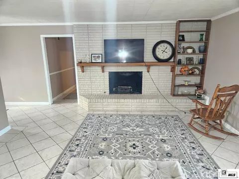 Living - 307 Ingleside Dr, Monroe, LA 71203 photo 1 of 1