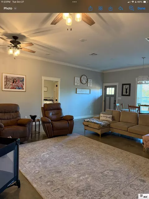 Living - 719 Caples Rd, West Monroe, LA 71292 photo 2 of 2