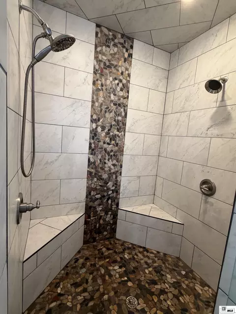Bath - 719 Caples Rd, West Monroe, LA 71292 photo 4 of 6