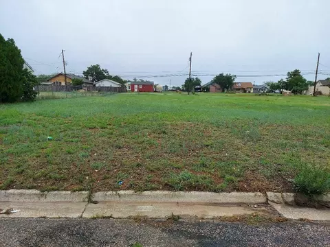 1434 NW 11th Avenue Amarillo Tx 79107 Ave, Amarillo, TX 79107