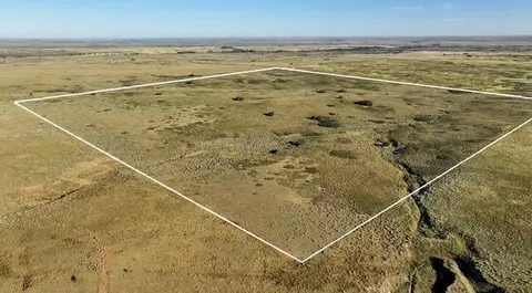 H&gn Blk 24sec 26 & 34 160ac & 323.40ac, Shamrock, TX 79079