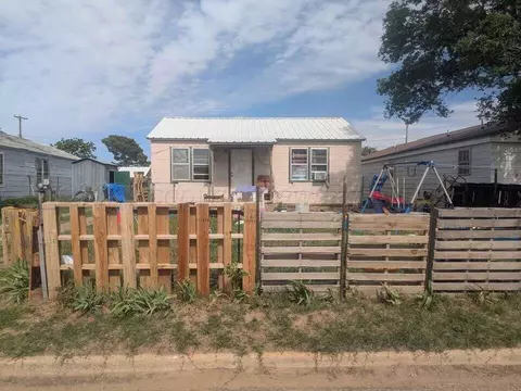 325 Morse Avenue Stinnett Tx 79083 Ave, Stinnett, TX 79083