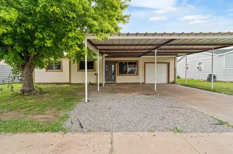 1220 E Darby Avenue Pampa Tx 79065 Ave, Pampa, TX 79065
