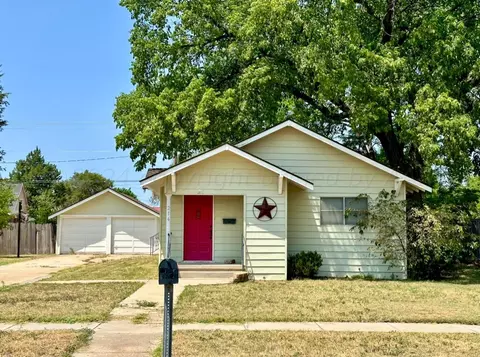 216 S Barkley Street Spearman Tx 79081 St, Spearman, TX 79081
