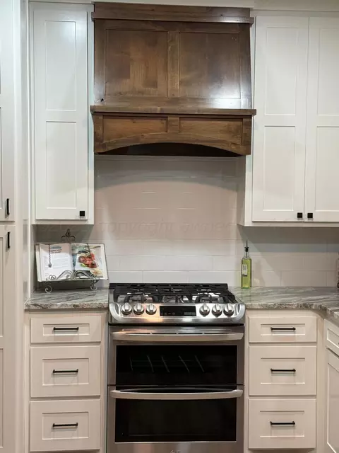 Kitchen - 409 Franklin Avenue Panhandle Tx 79068-1892 Ave, Panhandle, TX 79068 photo 2 of 10