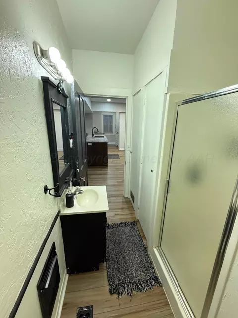 Bath - 409 Franklin Avenue Panhandle Tx 79068-1892 Ave, Panhandle, TX 79068 photo 3 of 8