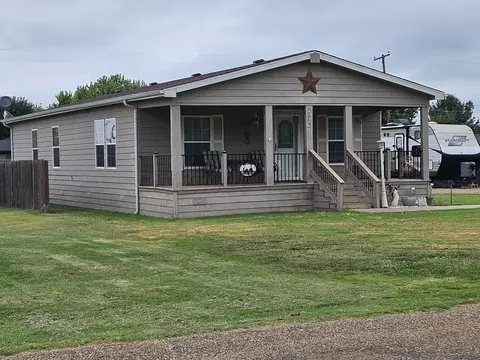 703 Martin Avenue Groom Tx 79039-1804 Ave, Groom, TX 79039