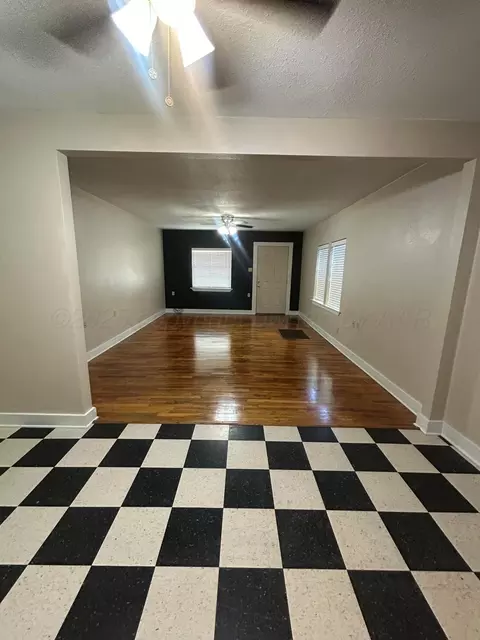 120 N 14th Street Memphis Tx 79245 St, Memphis, TX 79245