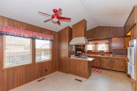 Kitchen - 2117 Eagle Lane Amarillo Tx 79118-8503 Ln, Amarillo, TX 79118 photo 4 of 6