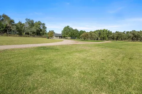 100 Thomas Lane Wheeler Tx 79096 Ln, Wheeler, TX 79096