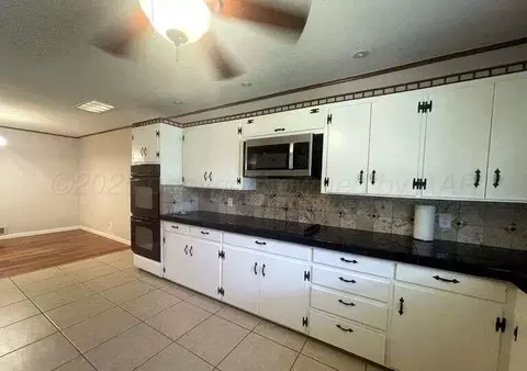 Kitchen - 1401 Maple Panhandle Tx 79068, Panhandle, TX 79068 photo 3 of 3