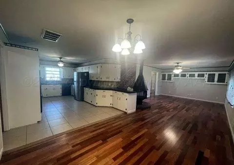 Living - 1401 Maple Panhandle Tx 79068, Panhandle, TX 79068 photo 6 of 6