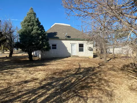 403 Oak Street Higgins Tx 79046 St, Higgins, TX 79046