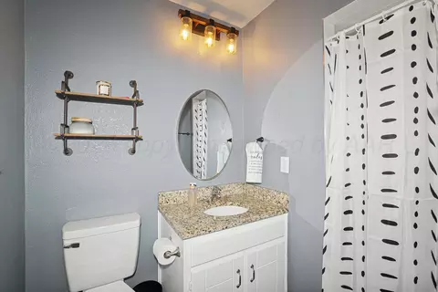 Bath - 1116 Trinchera Drive Amarillo Tx 79110 Dr, Amarillo, TX 79110 photo 1 of 2
