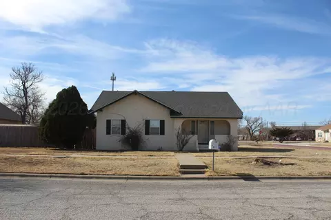 411 Ross Avenue Hereford Tx 79045 Ave, Hereford, TX 79045
