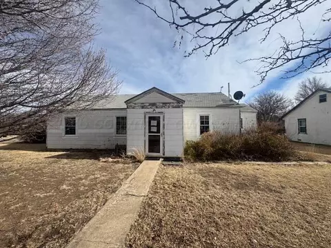 410 Maple Street Darrouzett Tx 79024 St, Darrouzett, TX 79024