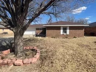 2120 N Lea Street Pampa Tx 79065-3228 St, Pampa, TX 79065