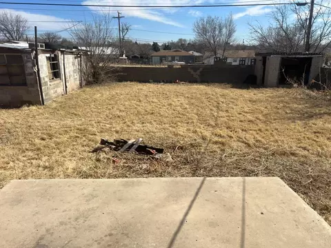 Exterior - 823 Latimer Street Borger Tx 79007 St, Borger, TX 79007 photo 4 of 4