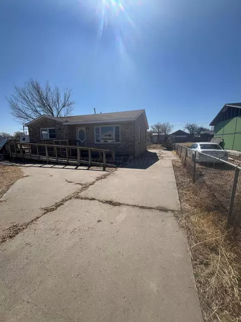 1635 NW 20th Avenue Amarillo Tx 79107-1527 Ave, Amarillo, TX 79107