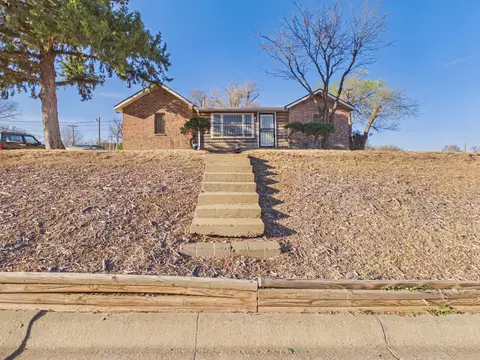 906 NW 19th Avenue Amarillo Tx 79107 Ave, Amarillo, TX 79107