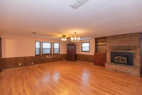 Living - 1221 E Studebaker Avenue Amarillo Tx 79108-5335 Ave, Amarillo, TX 79108 photo 1 of 6