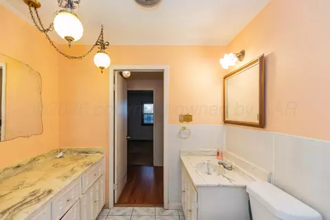 Bath - 1221 E Studebaker Avenue Amarillo Tx 79108-5335 Ave, Amarillo, TX 79108 photo 5 of 5