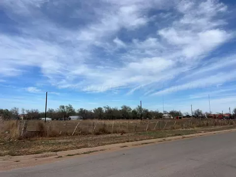 1000 Avenue C Ne Childress Tx 79201, Childress, TX 79201