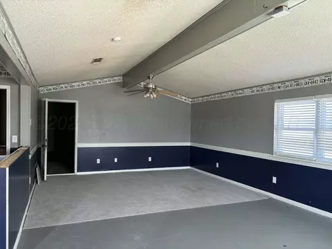 Living - 13 Glenbrook Drive Borger Tx 79007 Dr, Borger, TX 79007 photo 2 of 4