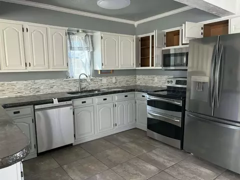 Kitchen - 13 Glenbrook Drive Borger Tx 79007 Dr, Borger, TX 79007 photo 1 of 2
